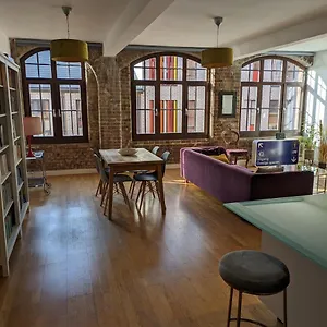Apartment Loft Style 2-bed 2-bath In North Laines, Brighton