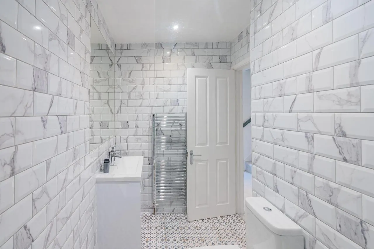 4 Bedroom House By Primal Estates Short Lets In Hove Velká Británie